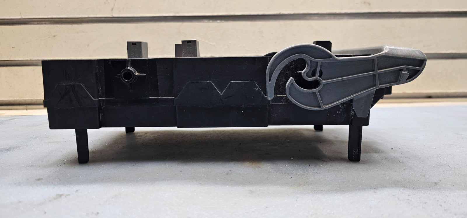 07-09 Suburban Yukon Engine Fuse Box Relay Body Control Module Integrated Power