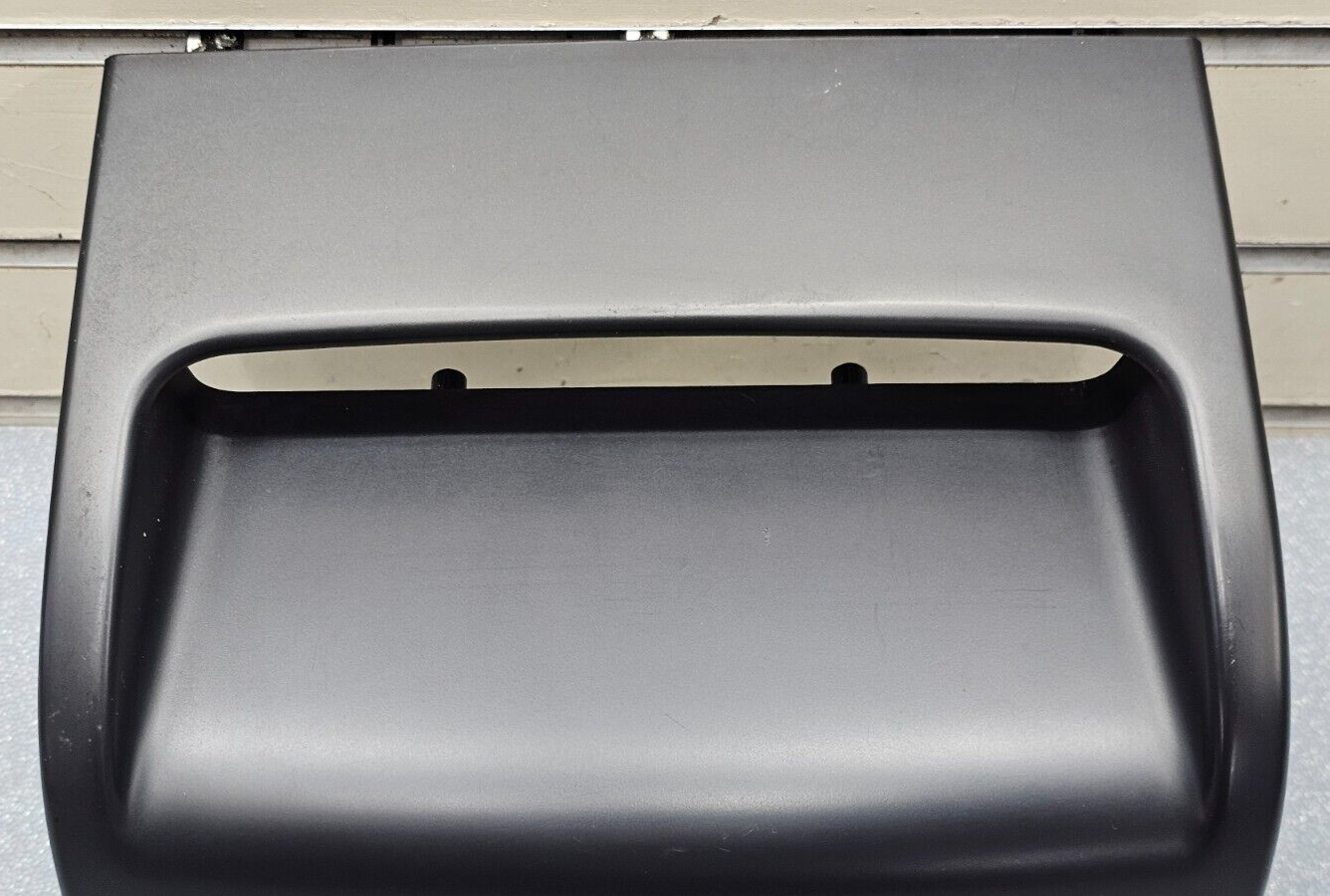06-14 Kia Sedona Center Dash Radio Bezel Trim Panel Digital Clock Molding Black