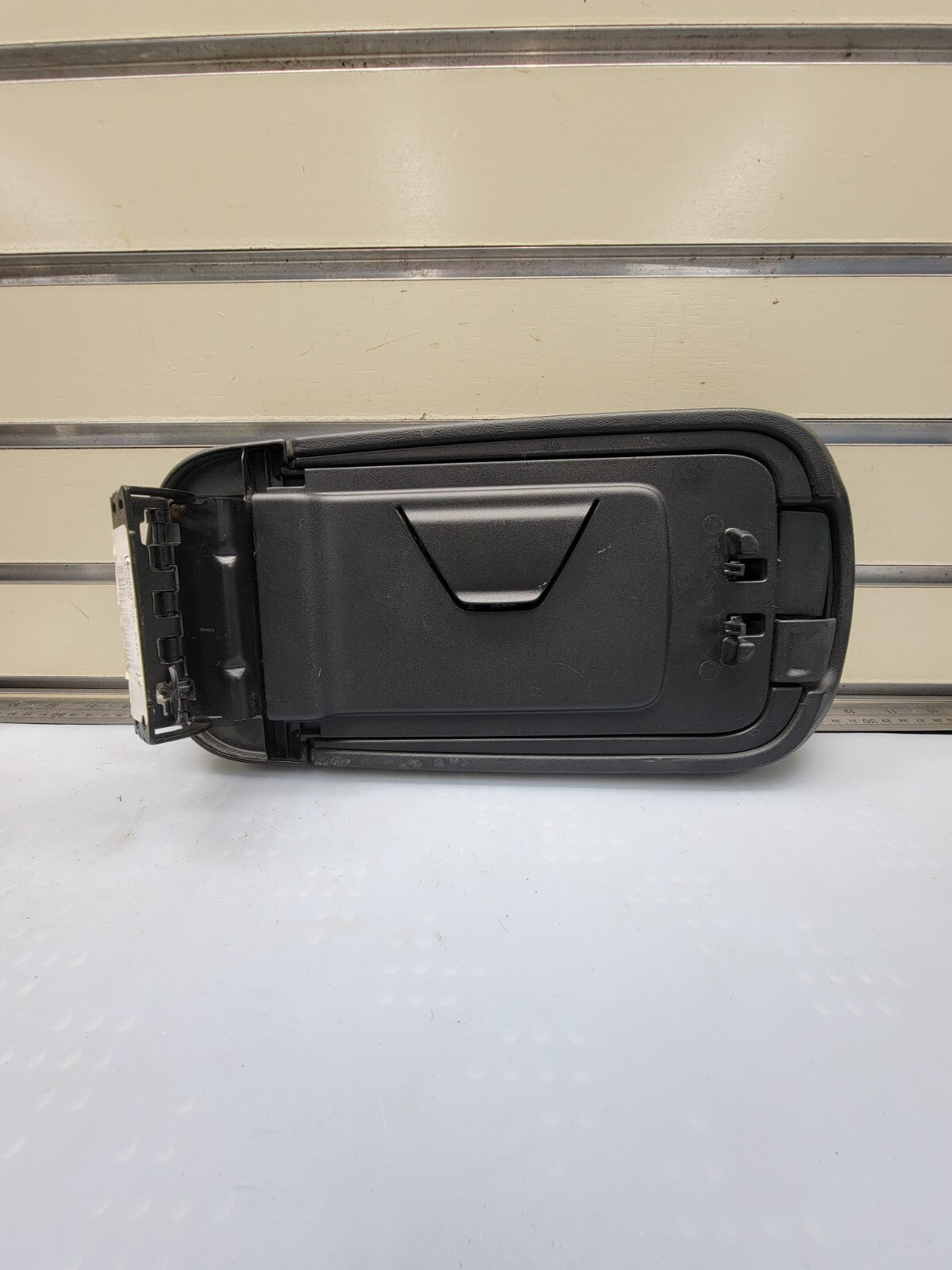 🔥2011-2014 CHRYSLER 200 DODGE AVENGER CENTER CONSOLE LID ARM REST BLACK
