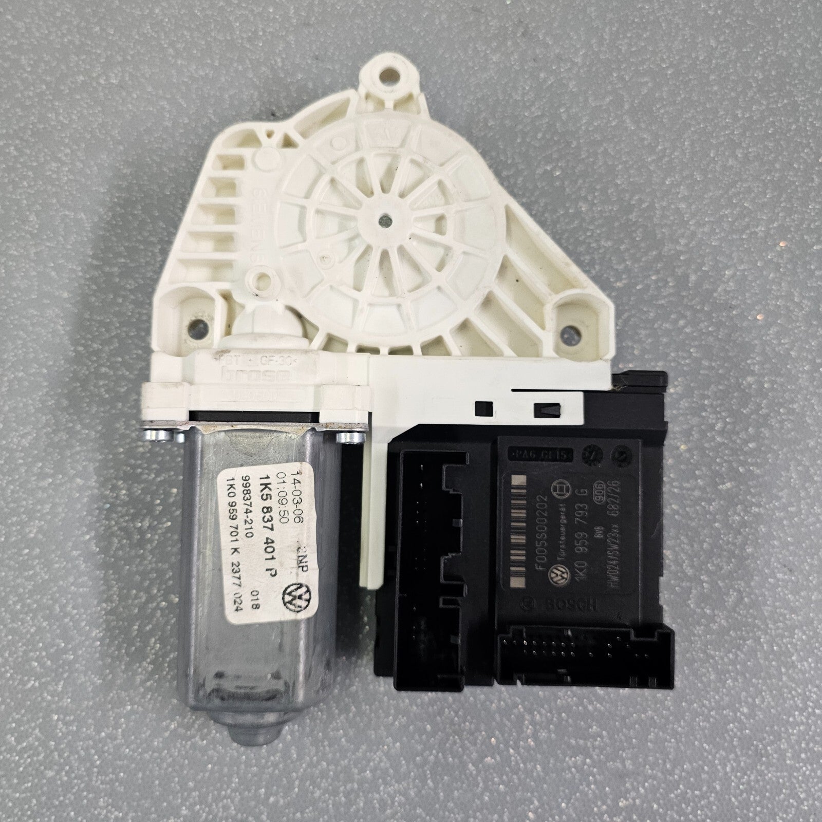 🔥05-06 Volkswagen VW Jetta Front Left Driver Door Power Window Regulator Motor