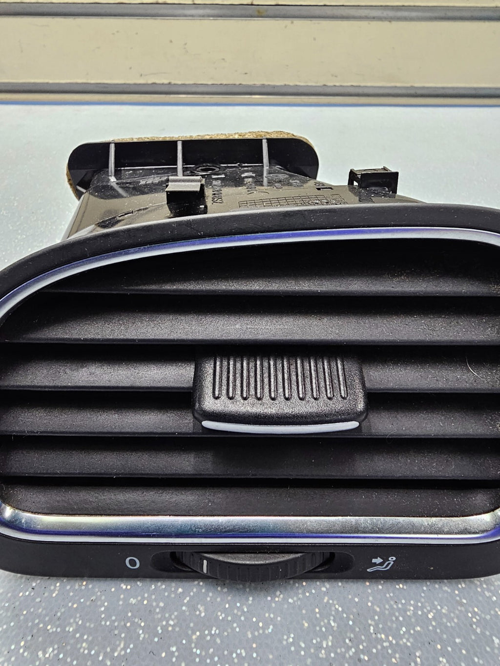 🔥2010-2014 Volkswagen Golf LH Left Center Dash AC Air Vent Heater Trim OEM