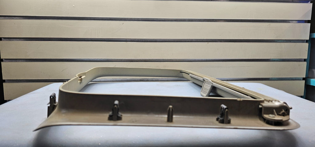 🔥06-09 Jeep Commander Right Passenger Side Rear Window Trim Molding Panel TAN 