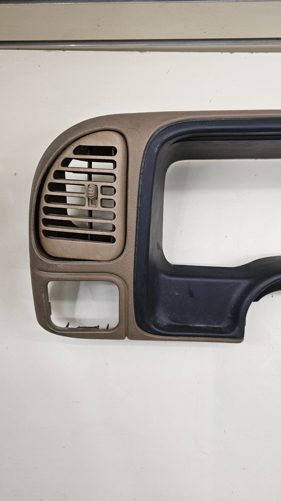 🔥95-99 Chevy GMC C/K Instrument Cluster Speedometer Dash Bezel BLACK/TAN C3