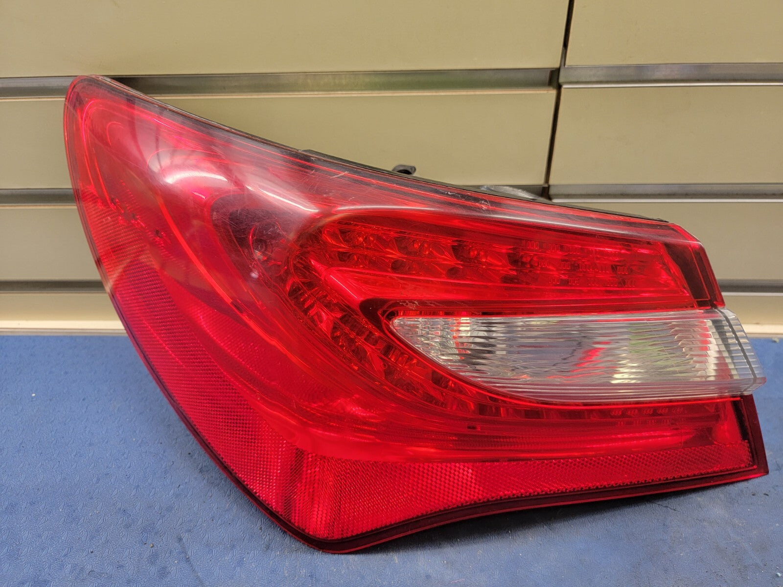 🔥2011 - 2014 Chrysler 200 Tail Light taillight tail lamp DRIVER side left