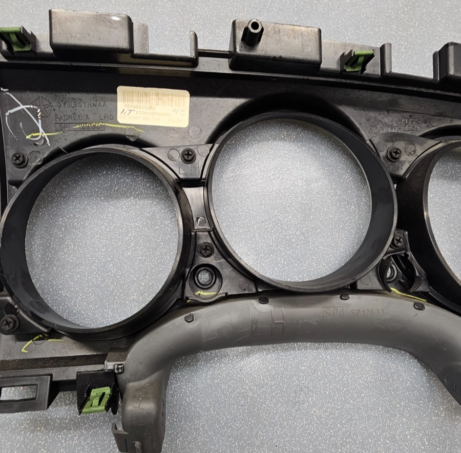 🔥01 -05 CHRYSLER PT CRUISER DASH INSTRUMENT SPEEDOMETER CLUSTER BEZEL SILVER