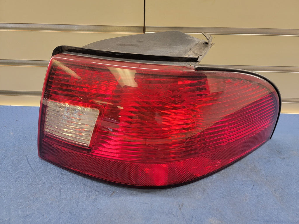 🔥00-03 Mecury Sable Sedan Fits PASSENGER Tail Light   YF4Z13405BA