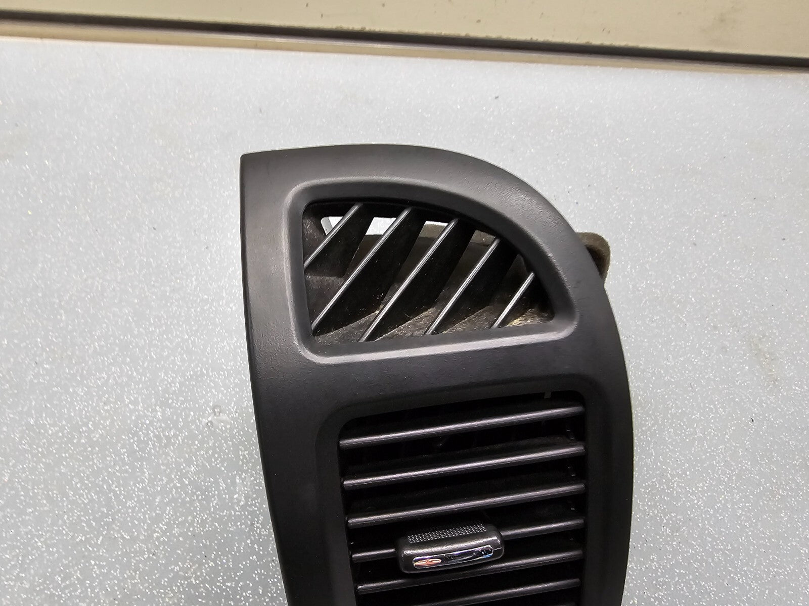 🔥06-12 Kia Sedona Front Left Driver Dash A/C Air Vent Heater Assembly Black OEM