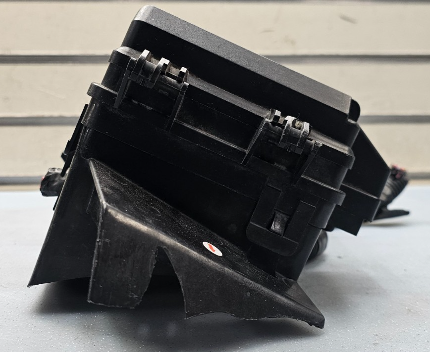 🔥2006-2008 PONTIAC GRAND PRIX ENGINE FUSE BOX MODULE JUNCTION TIPM OEM