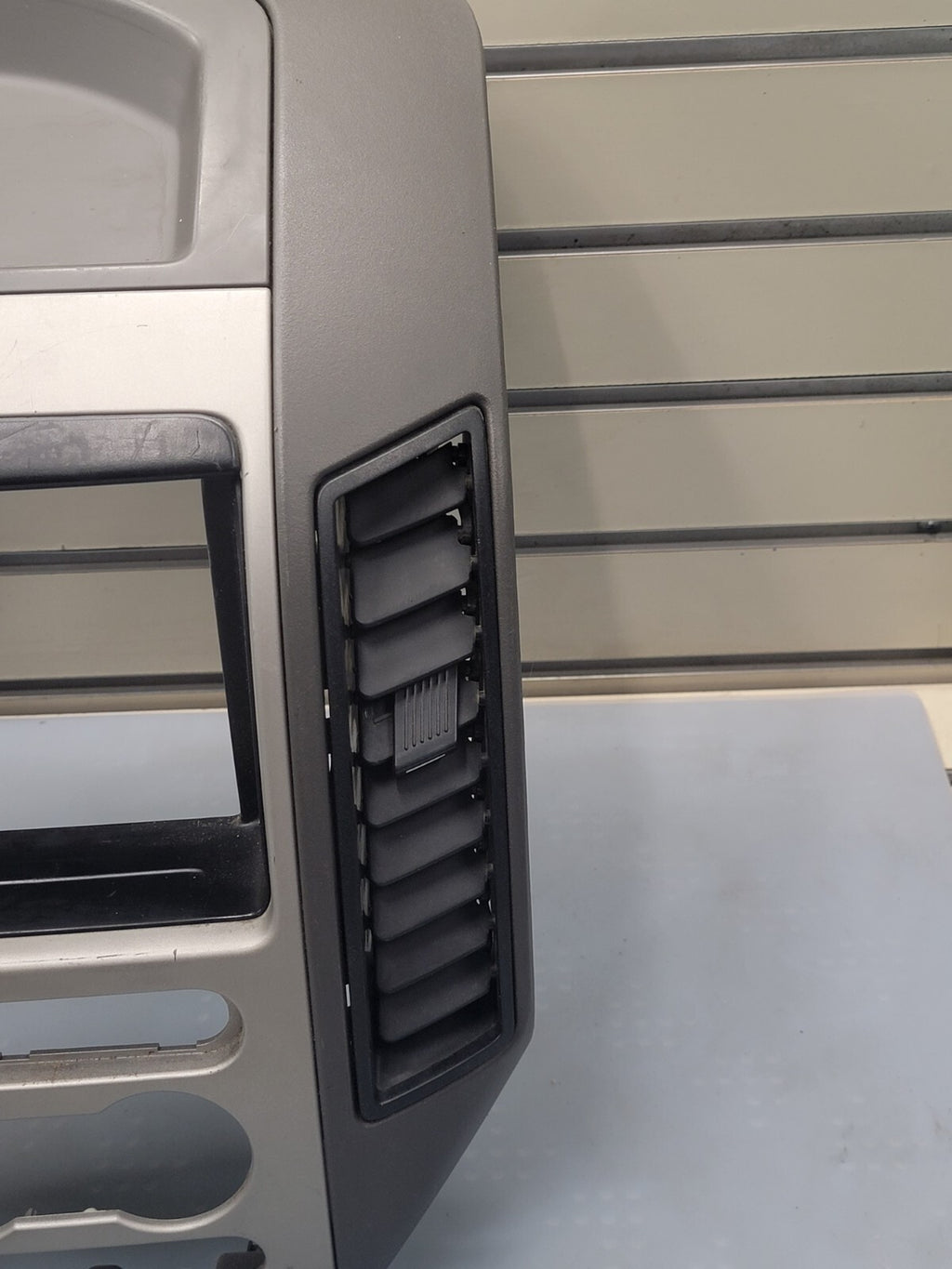 🔥2007 - 2010 Ford Edge Center Dash Bezel Radio Storage Climate Control / Vents