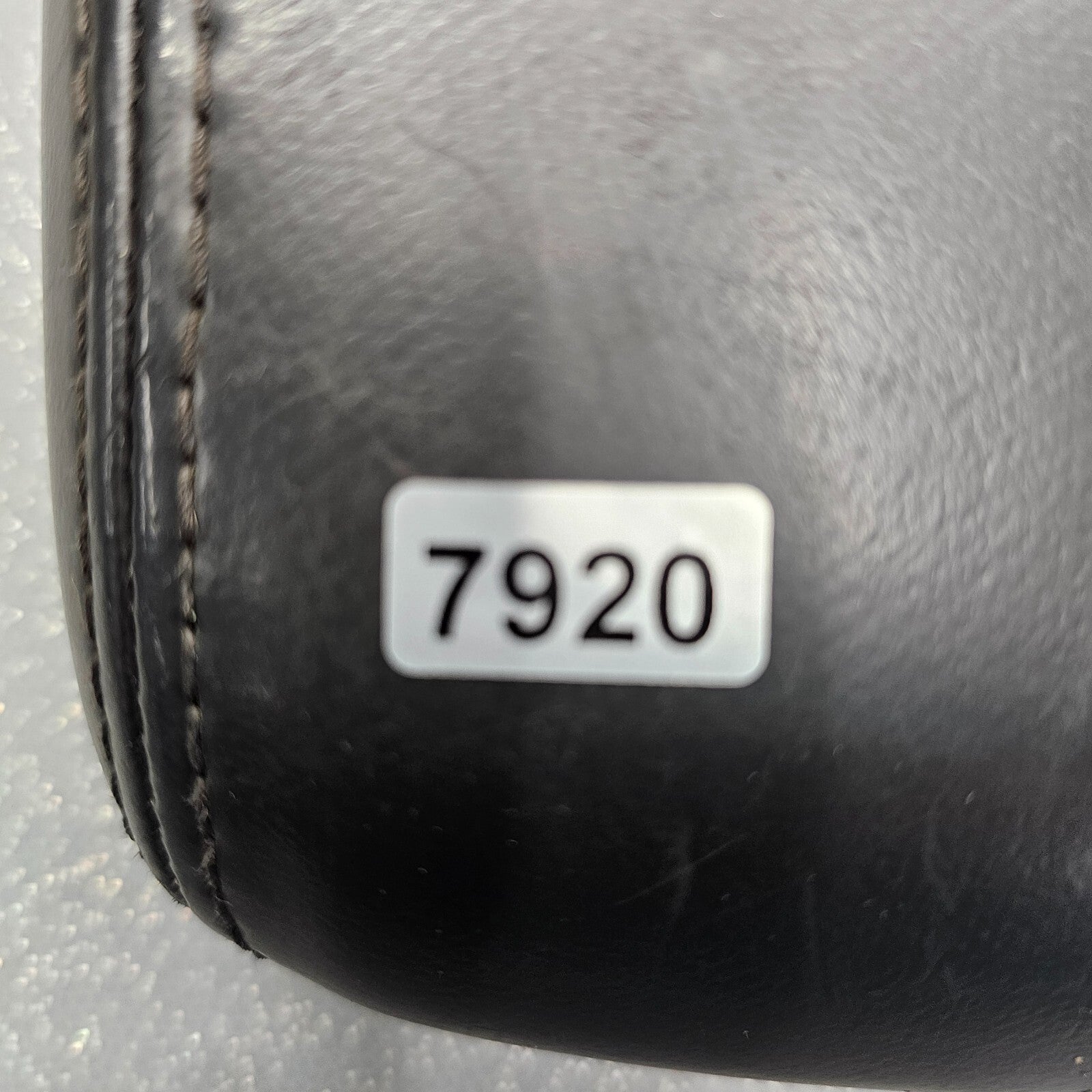 🔥08-10 Dodge Charger Center Console Arm Rest Lid Leather Assembly Cover BLACK