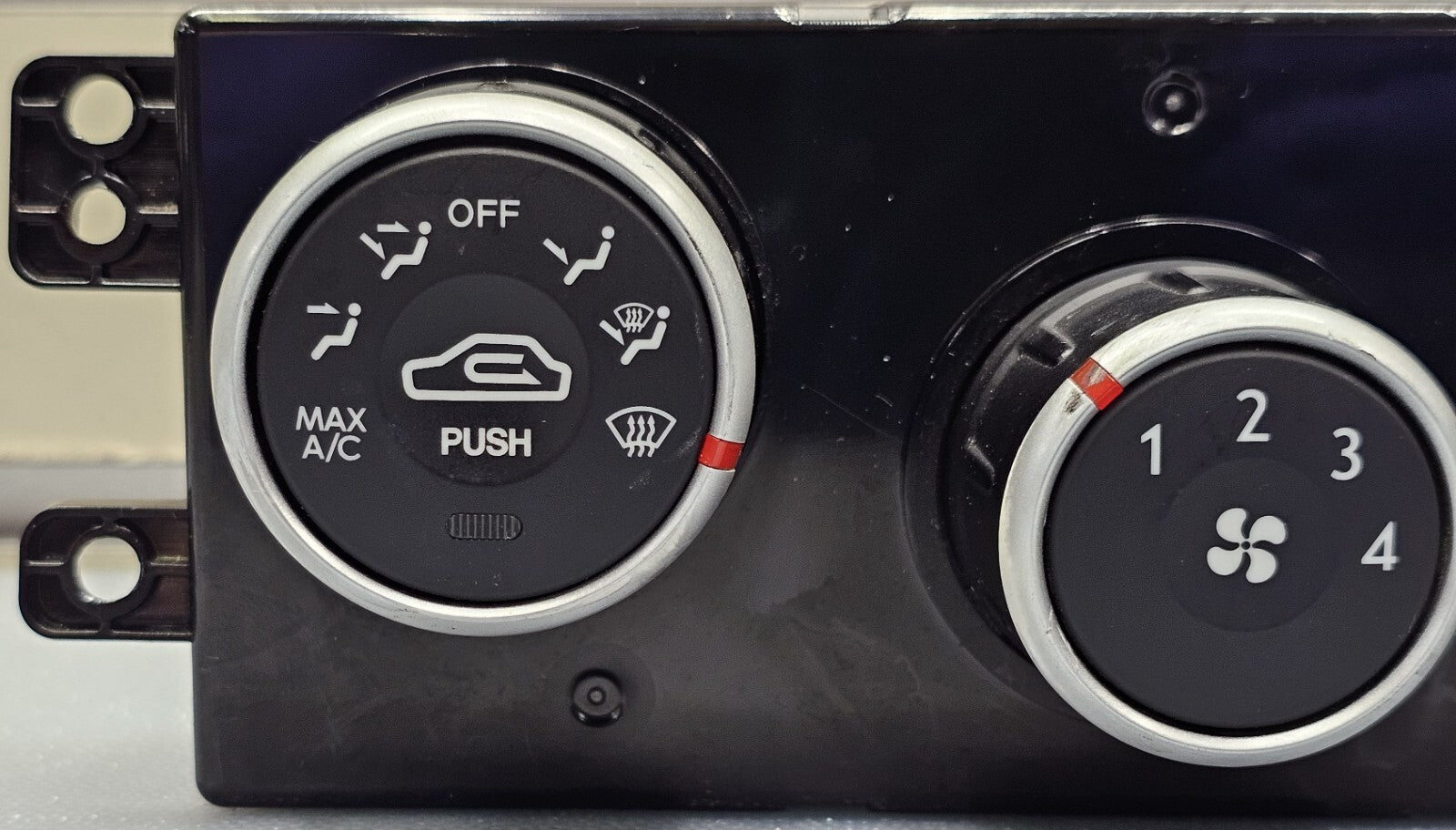 🔥05-09 Hyundai Tucson A/C Heater Dash Temperature Climate Control Switch Panel