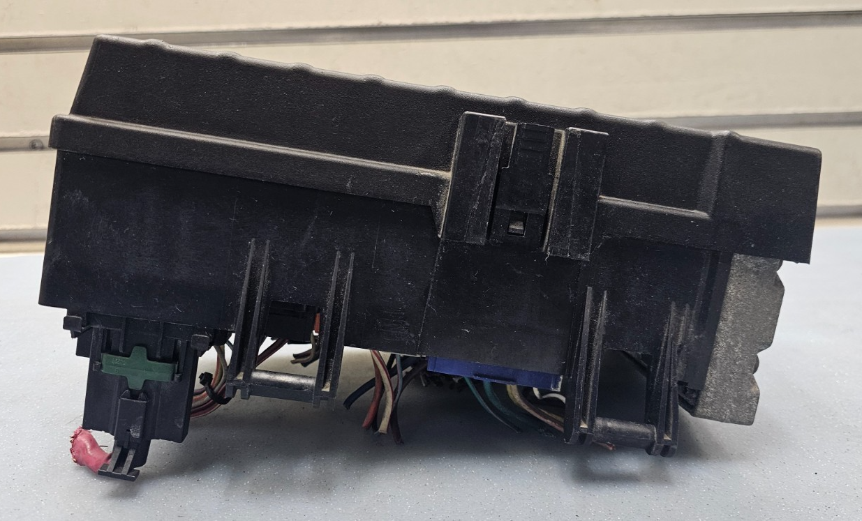 🔥03-06 DODGE GRAND CARAVAN TIPM FUSE BOX JUNCTION MODULE OEM