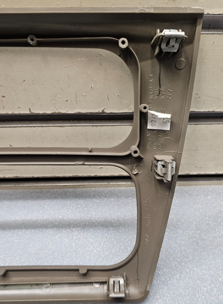 🔥03-06 Stratus Sebring Dash AM FM Radio Stereo Display Trim Panel Bezel TAN OEM