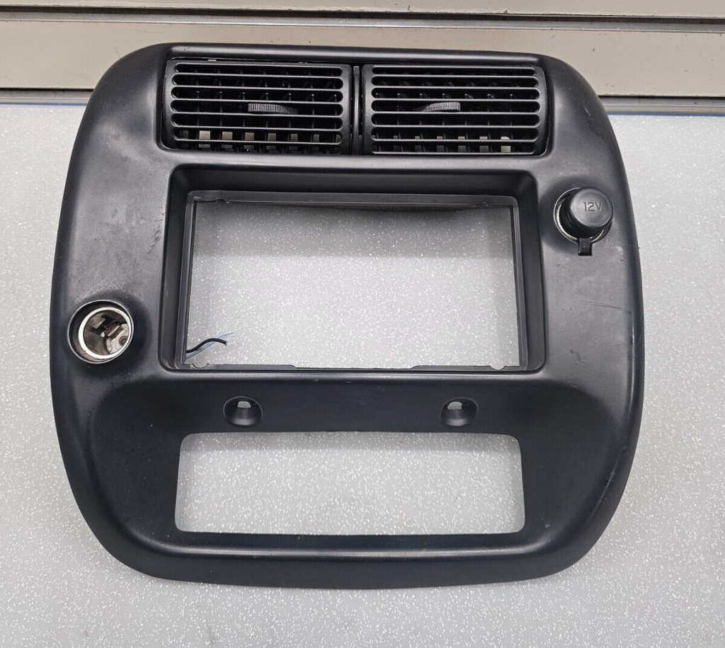 🔥95-10 Ranger EXPLORER Radio Center Dash Bezel🔴2 Lighter Air Vents BLACK B2