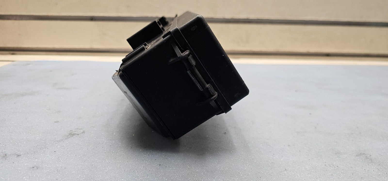 🔥2007 Commander Grand Cherokee 4.7L Engine HOOD FUSE Relay BOX Release Cover
