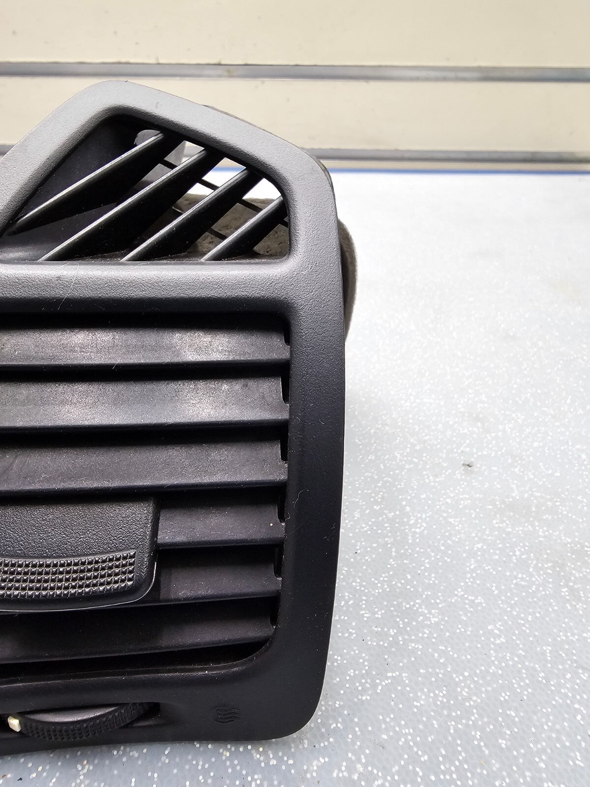🔥11-13 Kia Sorento Dash Left Driver A/C Heater Air Vent Duct Grille Black OEM