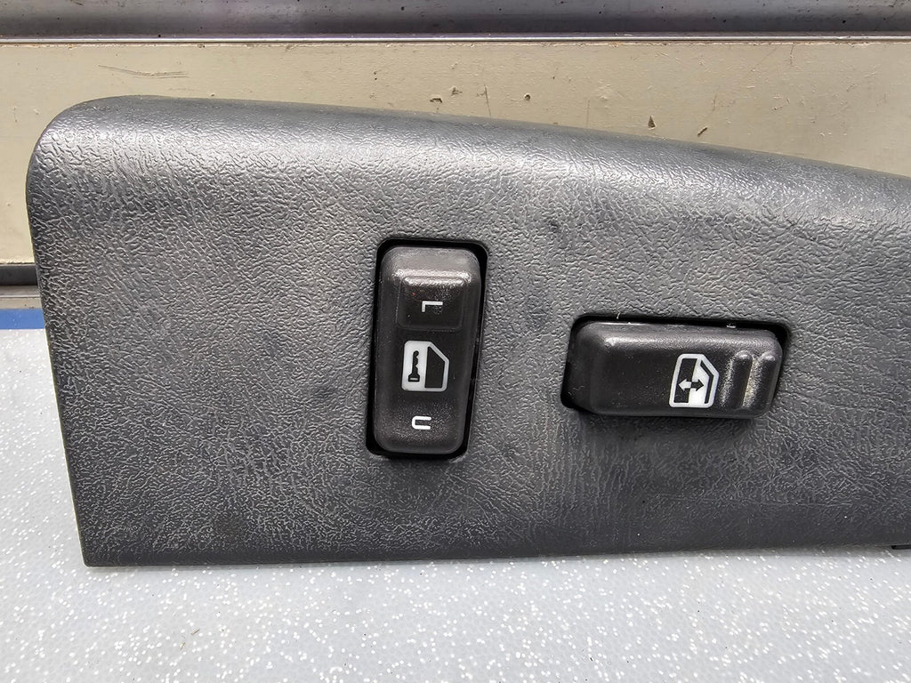 99-02 Silverado SIERRA Front RIGHT Passenger Power Window Switch Lock Black WS3