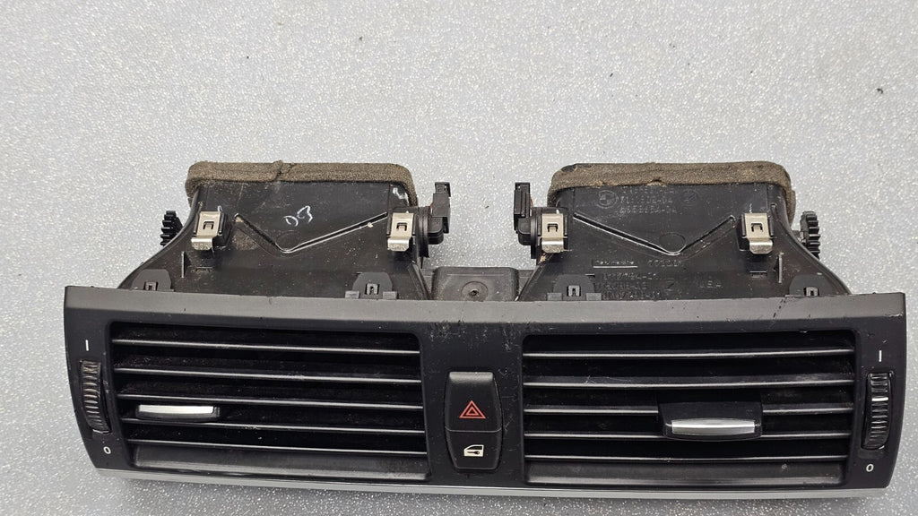 07-13 BMW X5 Center Dash Air Vent Heater Filter Conditioner Bezel Assembly Black