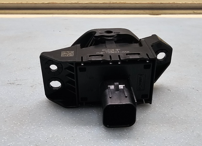 🔥2013–2016 Ford Fusion Electronic Parking Brake Switch OEM