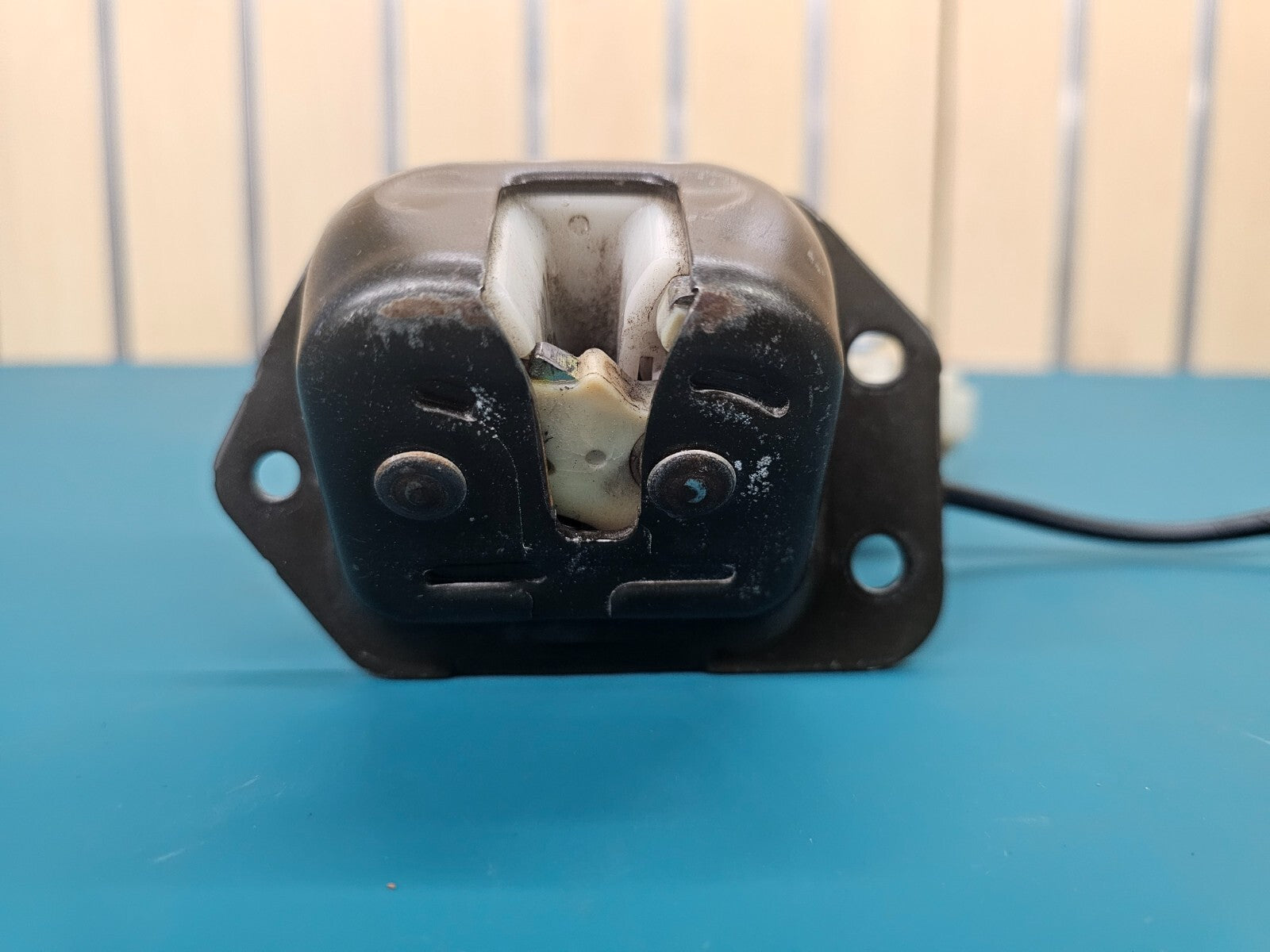 🔥05-15 Nissan XTerra trunk Tail gate Liftgate Lock Latch Actuator / OEM