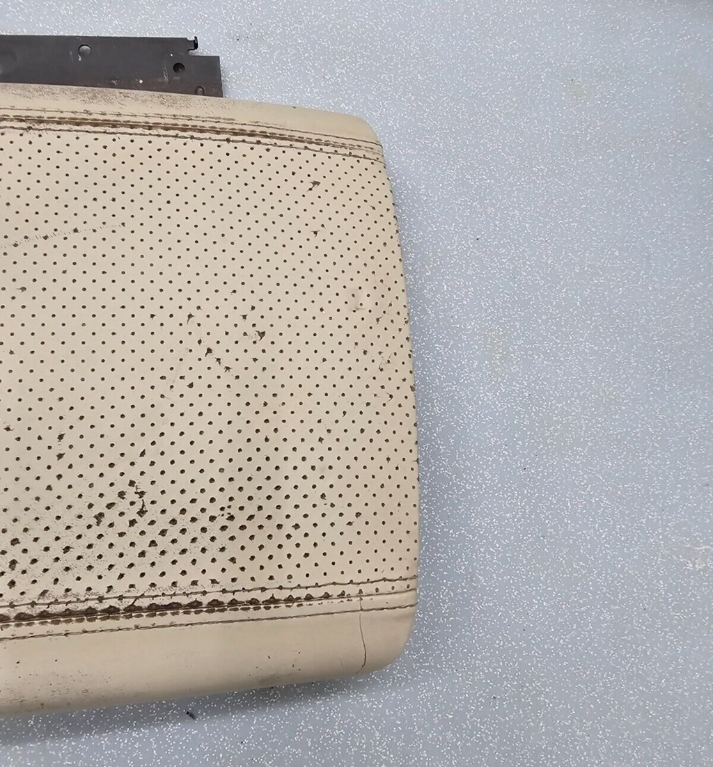 03-06 Escaladed Yukon Center Console Armrest Lid Storage Cover Assembly TAN L8