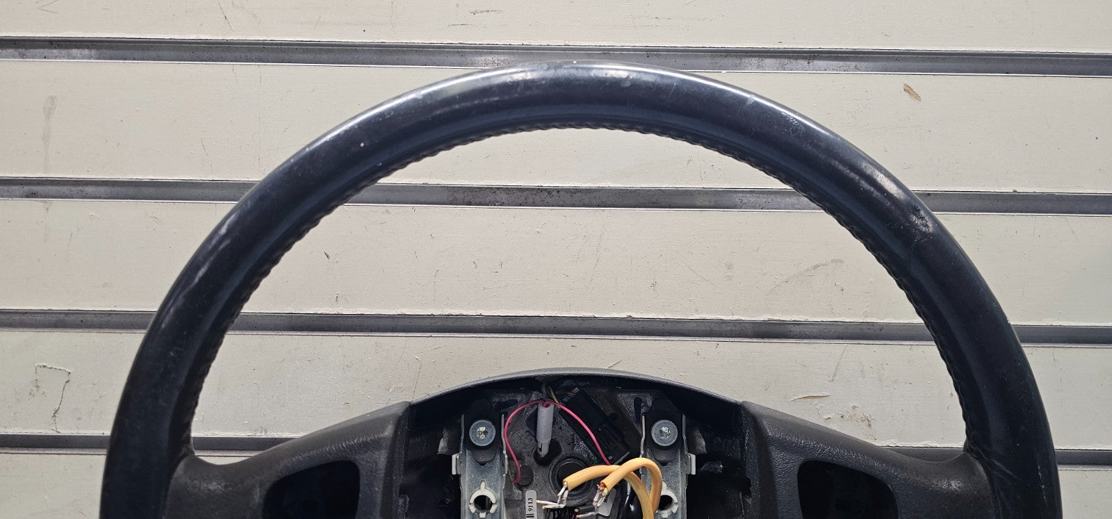 🔥03-06 SILVERADO SIERRA YUKON TAHOE SUBURBAN STEERING WHEEL LEATHER BLACK