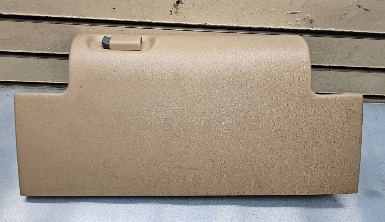 95-99 CHEVY GMC TRUCK SILVERADOC/K Glove Box Storage Compartment Assembly TAN G2