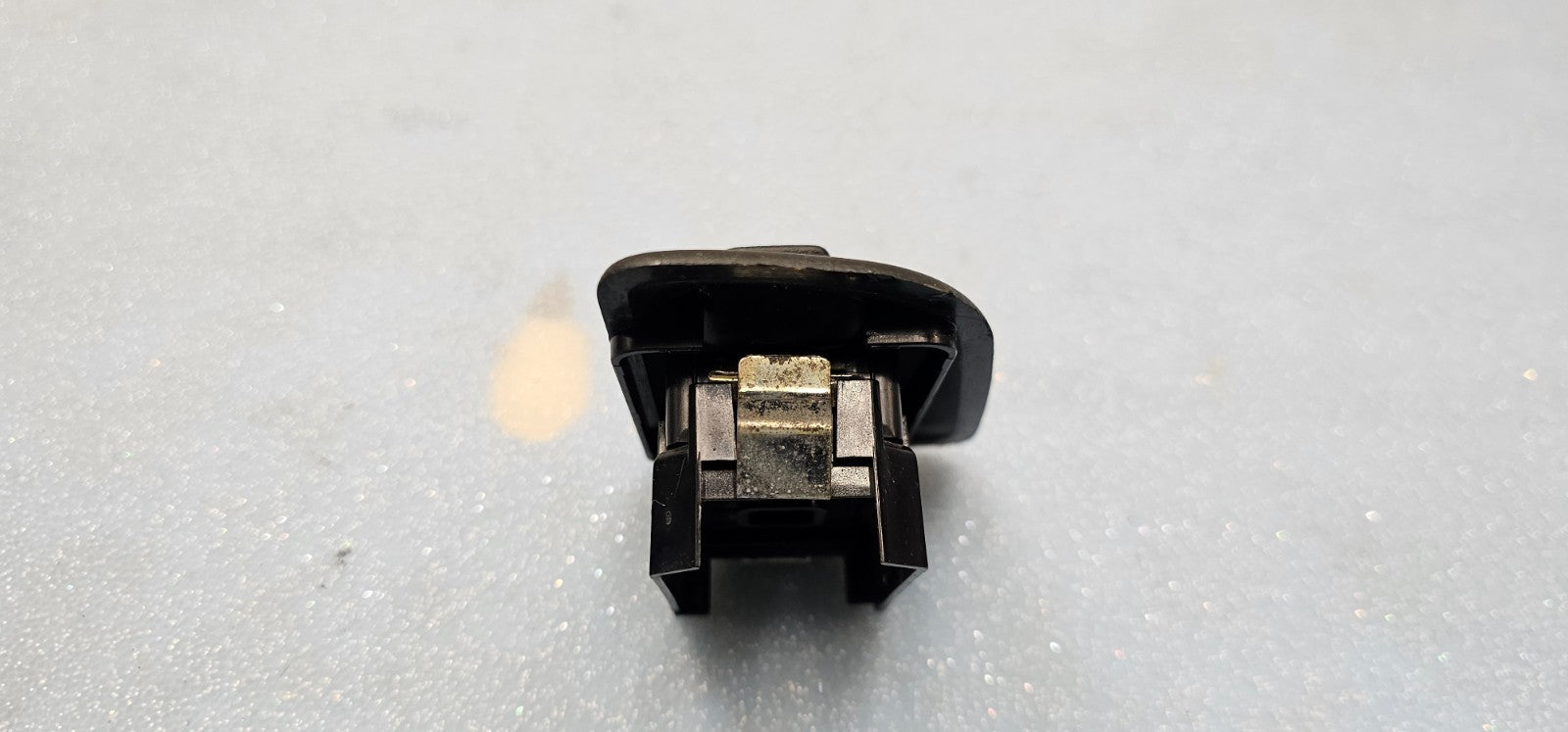 03-06 Silverado Tahoe Suburban Yukon Sierra Right Rear Window Door Switch Black