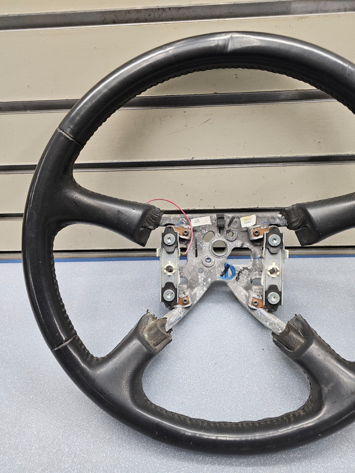 99-02 Chevy Silverado Tahoe Suburban Blazer SONOMA Steering Wheel Leather black