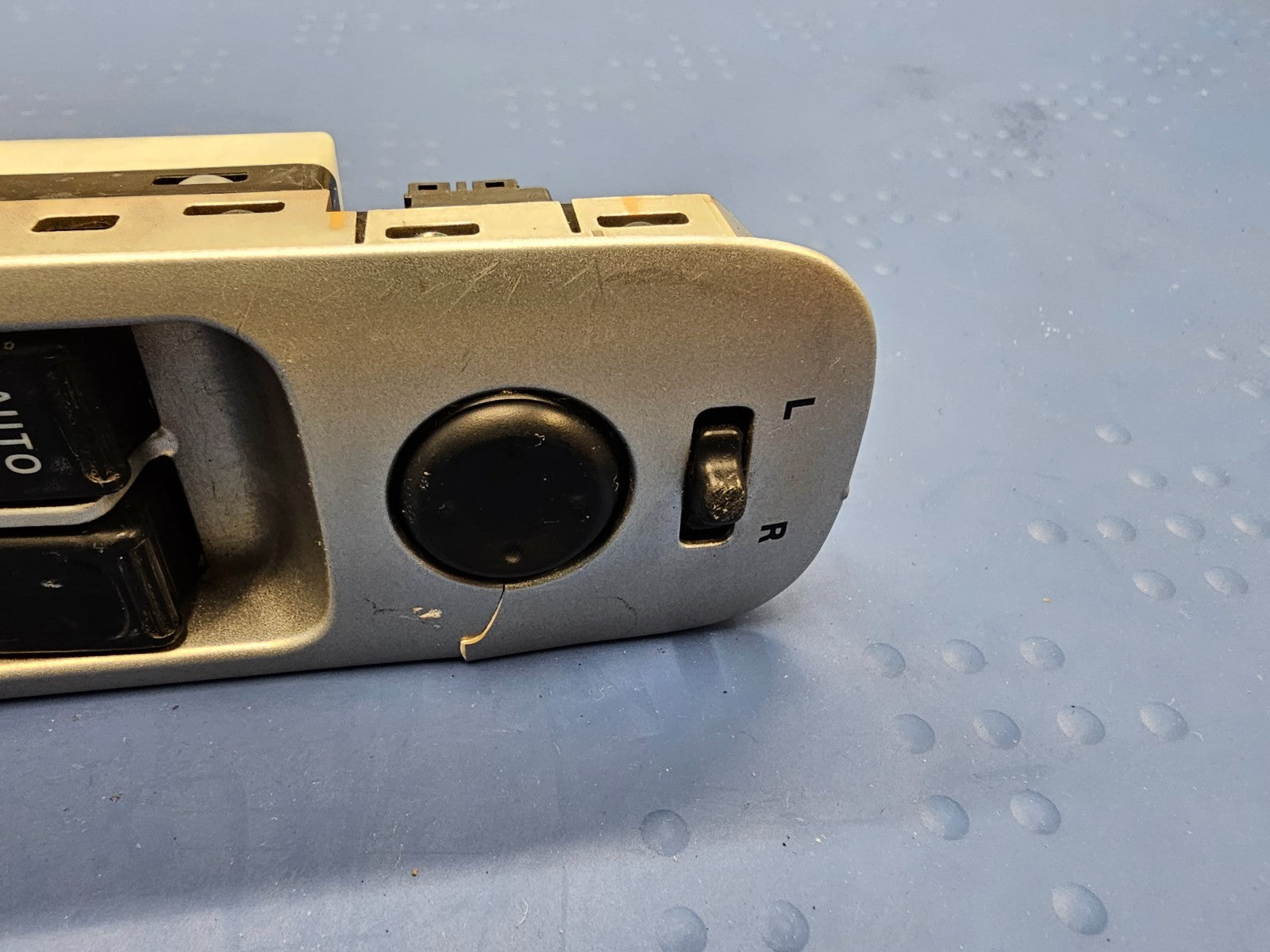 🔥05-07 Suzuki Aerio Left Driver Master Power Window Switch Lock Assembly Silver