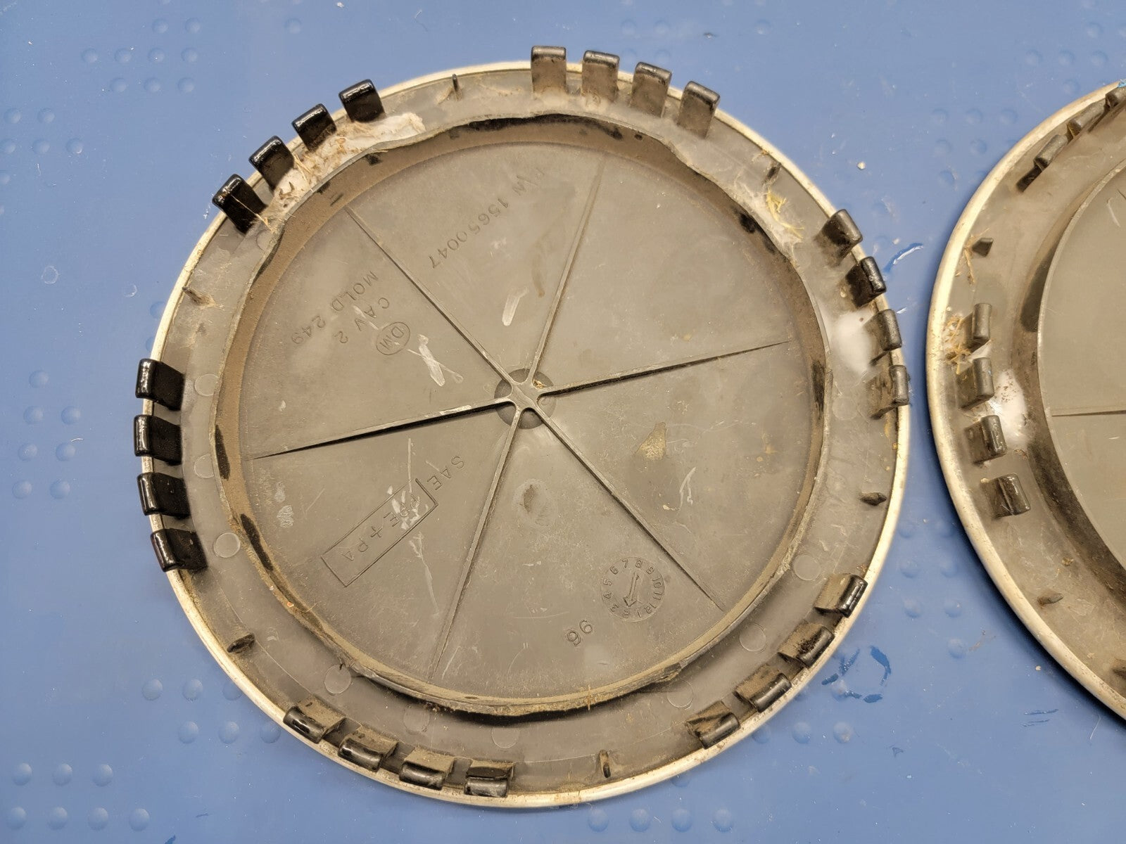 1992 - 1999 GMC CHEVY 1500 16" alloy wheel CENTER CAPS SET