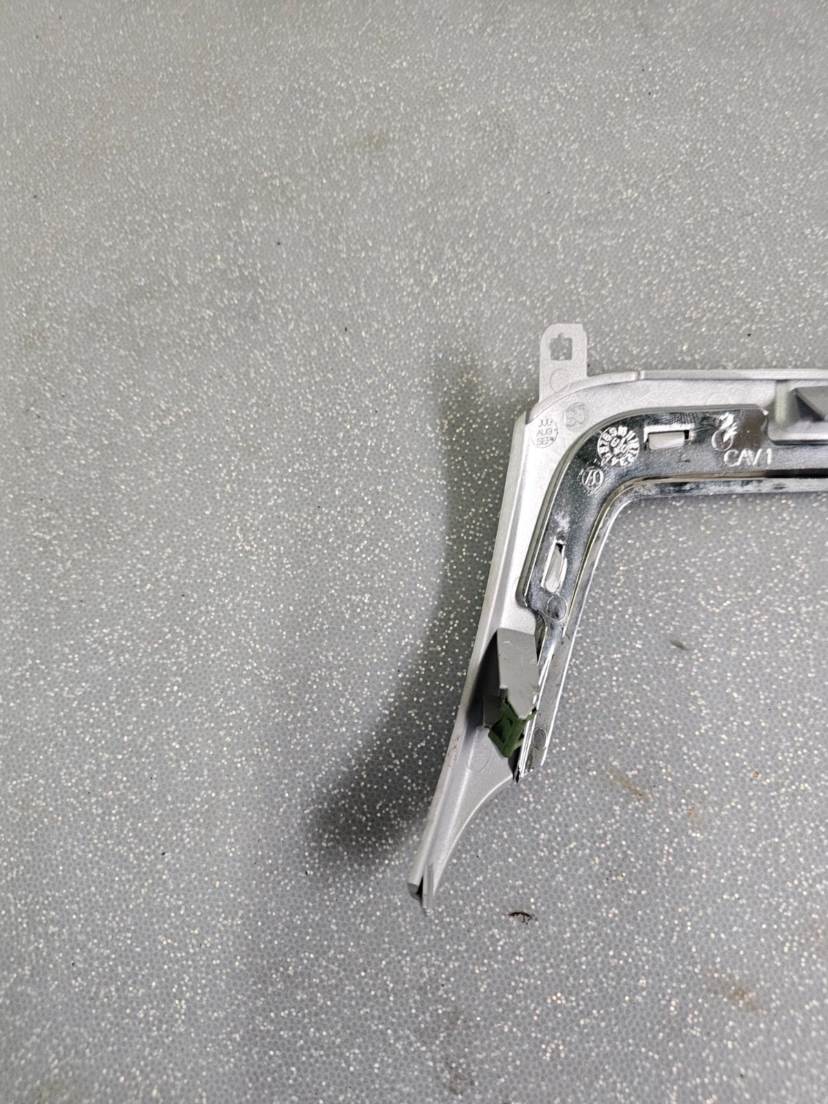 🔥08-12 Chevy MALIBU Center Dash Radio Bezel Panel UPPER A/C Vent Trim SILVER B8
