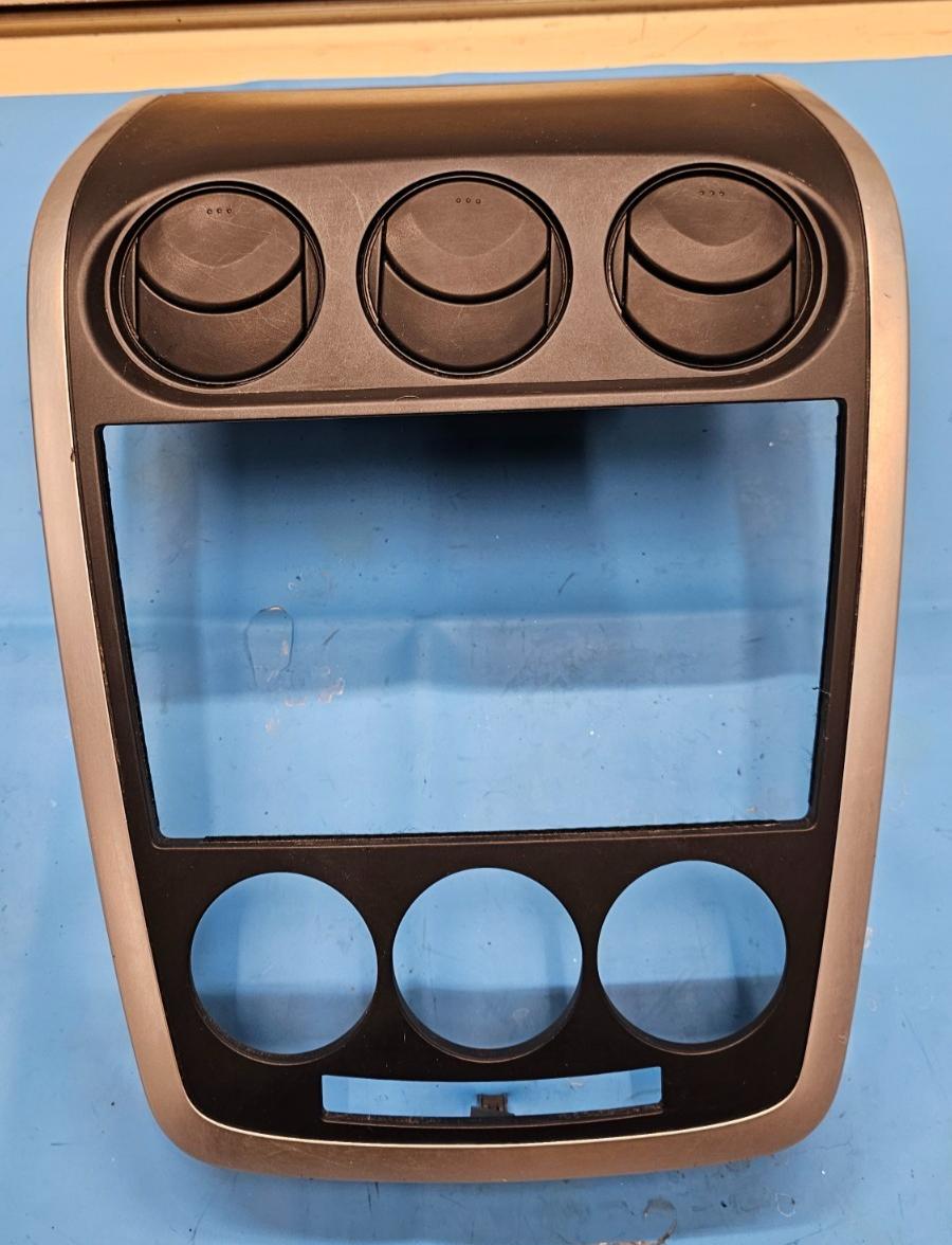 🔥07-09 MAZDA CX-7 CENTER DASH PANEL RADIO CLIMATE BEZEL TRIM BLACK/SILVER