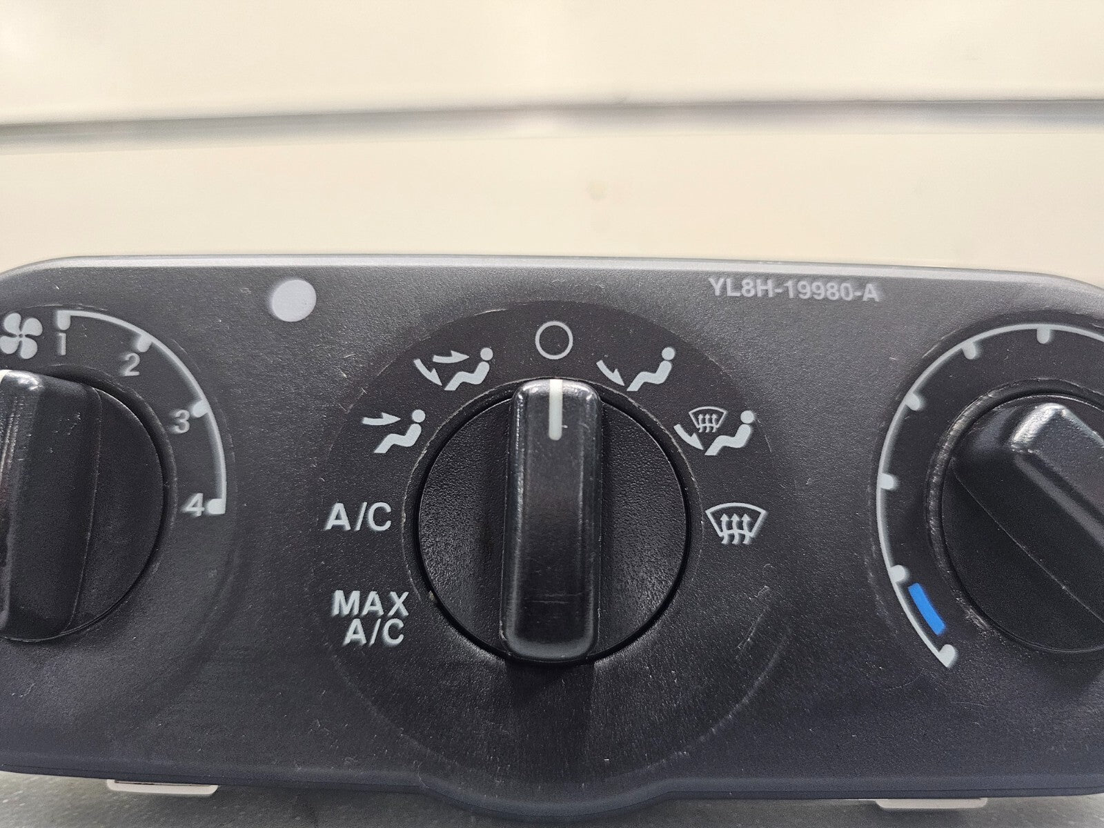 01-07 Escape Mariner Dash AC Heater Climate Temperature control Conditioning OEM