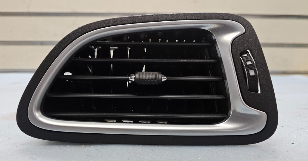 🔥15-17 CHRYSLER 200 DASH RIGHT PASSENGER AIR AC VENT HEATER PANEL BLACK/SILVER