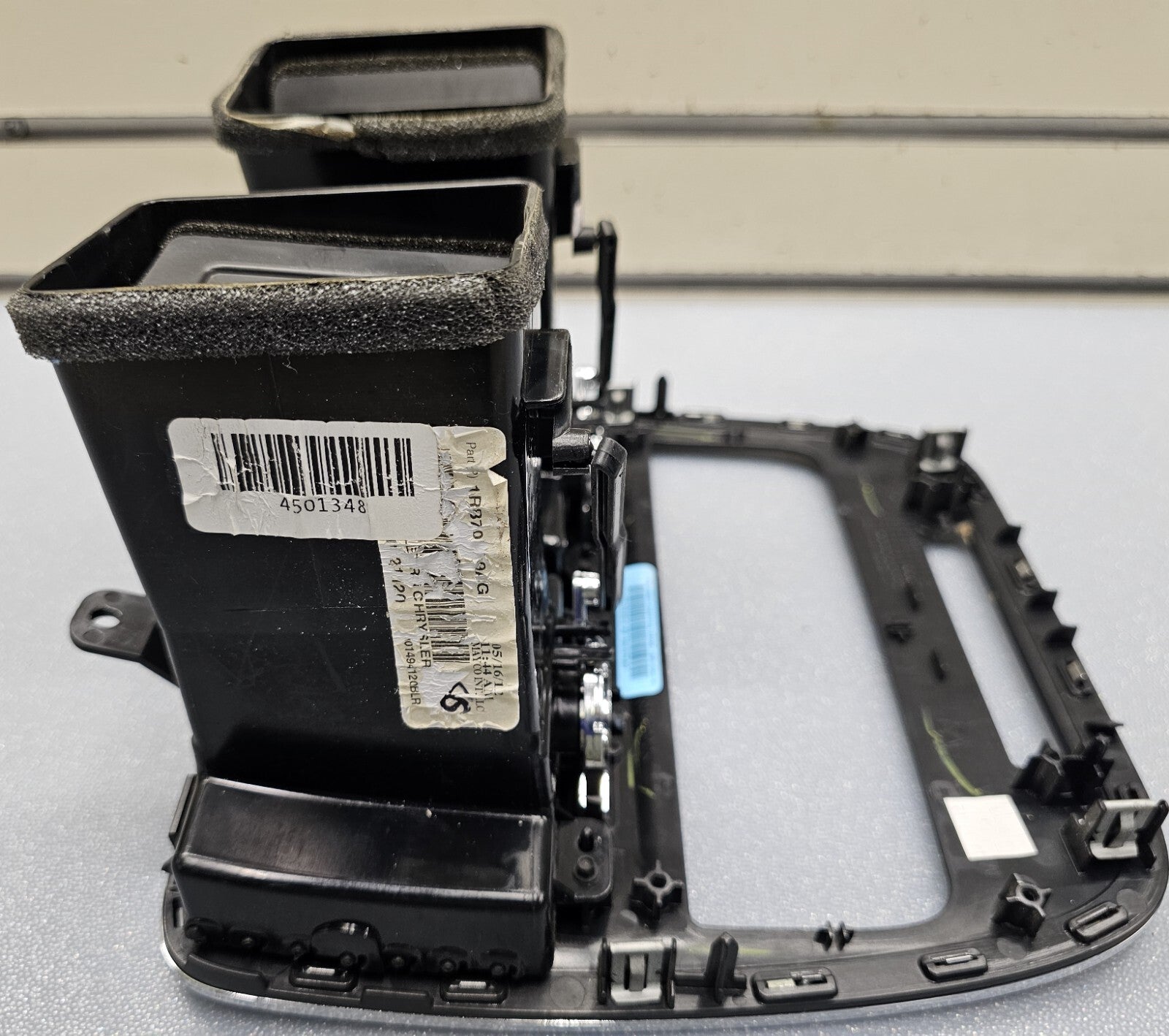 🔥11-16 TOWN COUNTRY GRAND CARAVAN DASH RADIO BEZEL TRIM INSTRUMENT PANEL BLACK