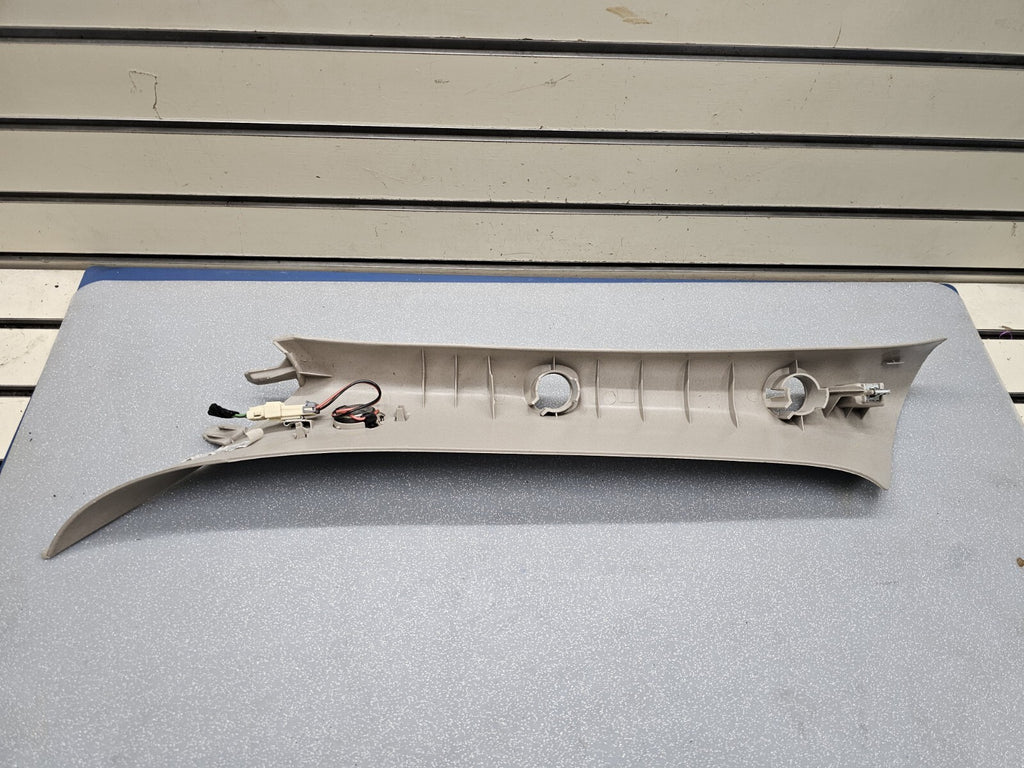 🔥07-13 Silverado Sierra A Pillar Roof Molding Right Speak LIGHT GRAY P2 BOSE