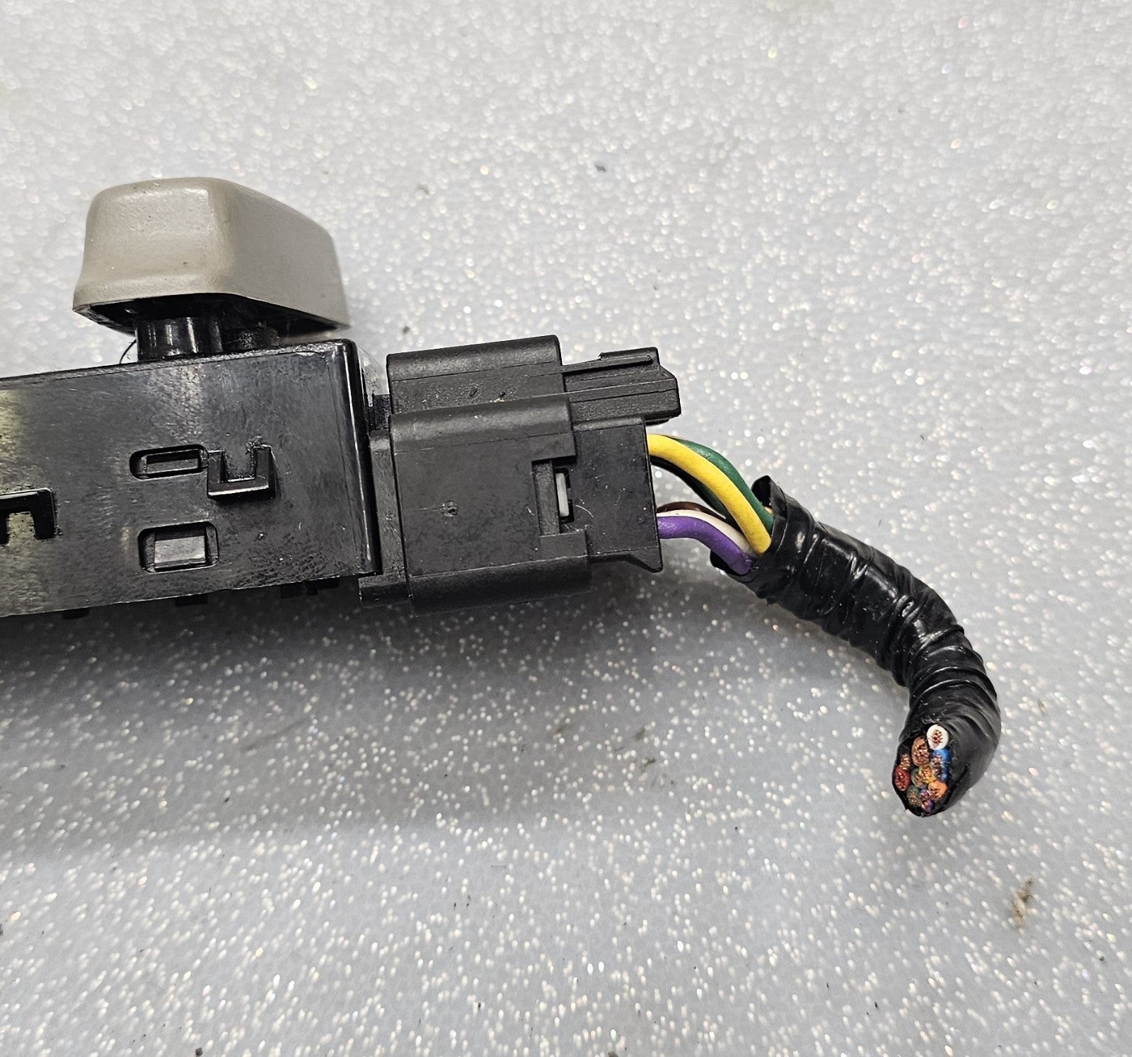 07-12 Nissan ALTIMA Front DRIVER Power Seat Adjustment Regulator Switch Control