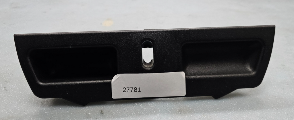 95-06 Silverado Sierra C/K 1500 2500 Center Console Jump Seat Lid Latch Assembly