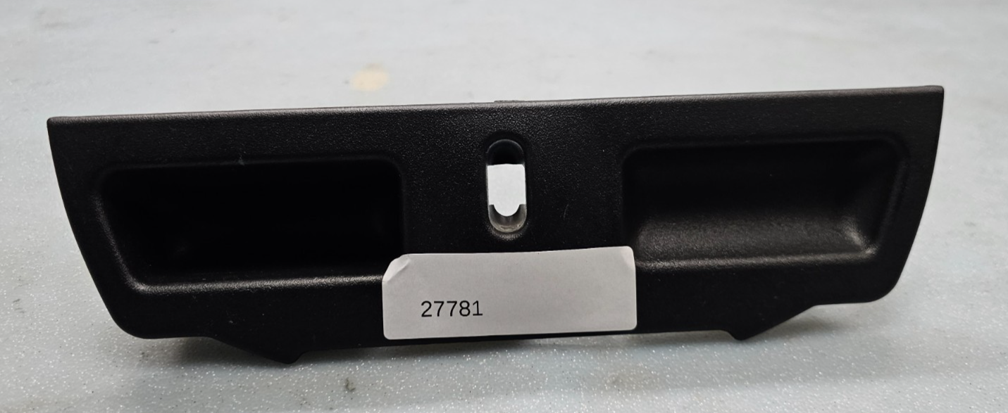 95-06 Silverado Sierra C/K 1500 2500 Center Console Jump Seat Lid Latch Assembly
