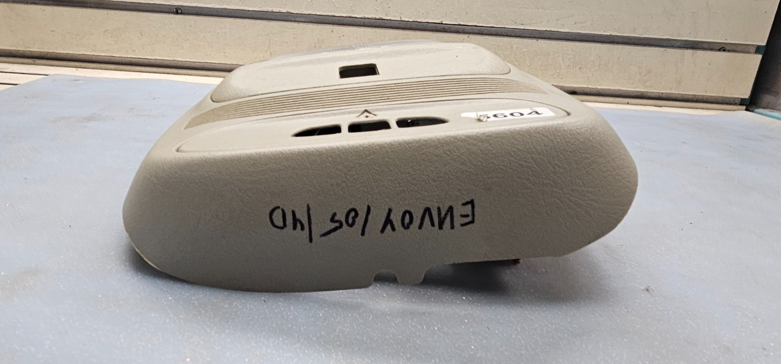 🔥02-09 TRAILBLAZER ENVOY OVERHEAD CONSOLE DOME LIGHT MAP STORAGE ASSEMBLY TAN