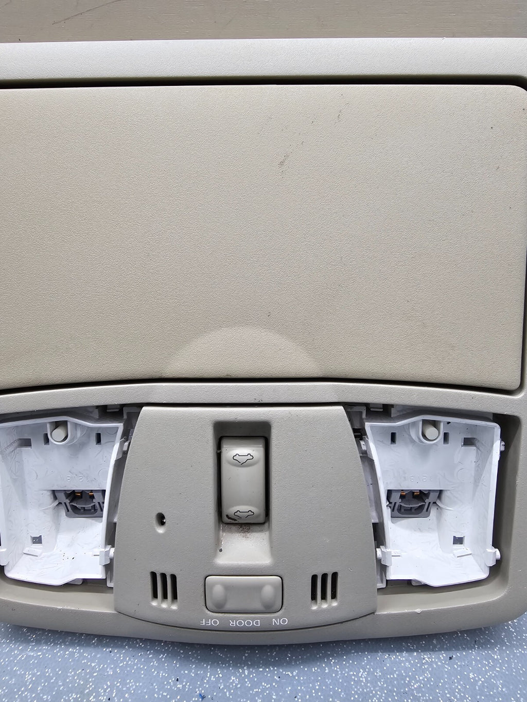 🔥09-13 Maxima Murano Overhead Roof Console Interior Storage Assembly LT Gray