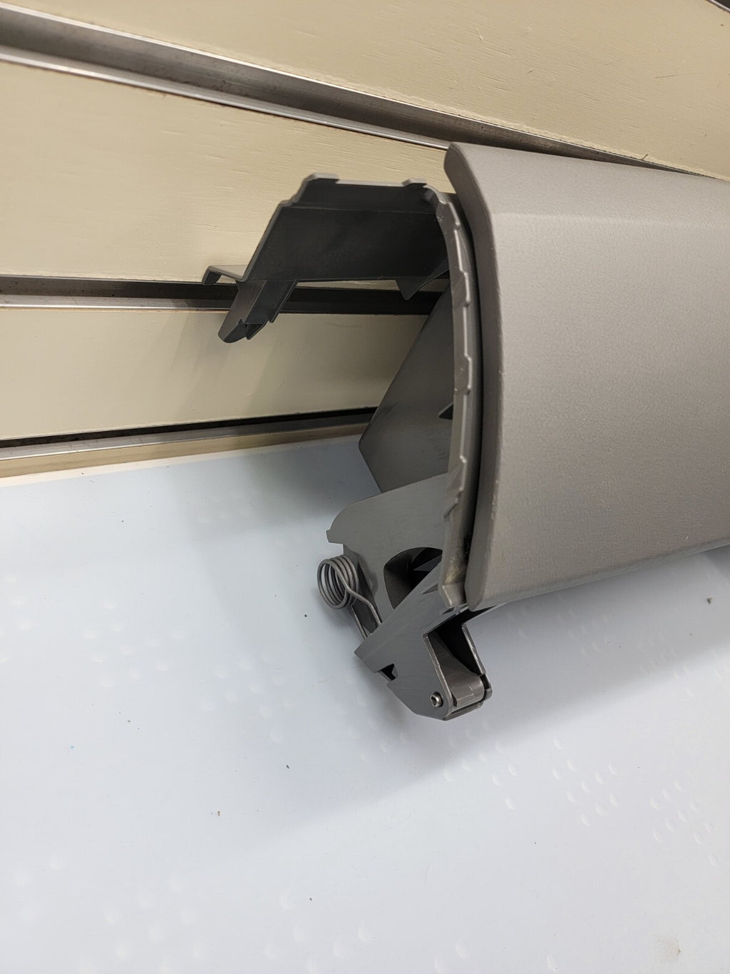 🔥2010-2015 TOYOTA PRIUS FRONT RIGHT PASSENGER GLOVE BOX COMPARTMENT OEM GRAY