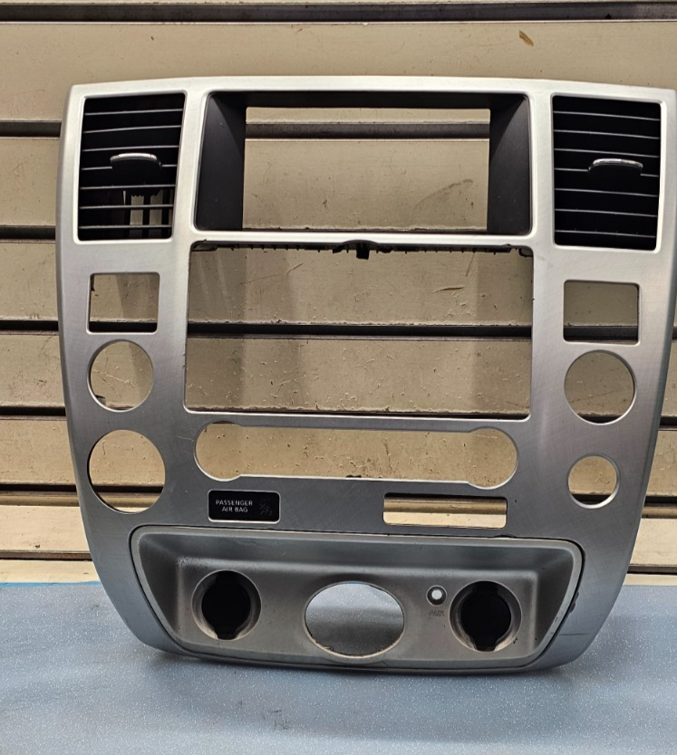 🔥08-15 Armada QX56 Dash FM Radio Climate Bezel Stereo Display Trim Panel Silver