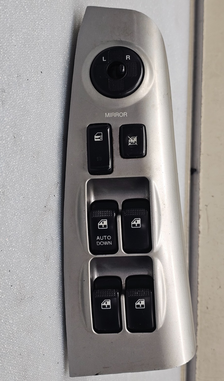 🔥05-10 SPORTAGE LEFT DRIVER MASTER POWER WINDOW SWITCH CONTROL ASSEMBLY SILVER