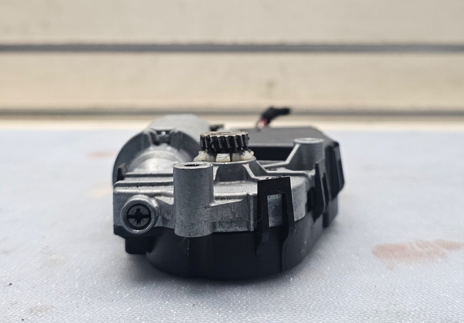 07-16 VOLKSWAGEN EOS Sun Roof Sunroof Motor Actuator OEM