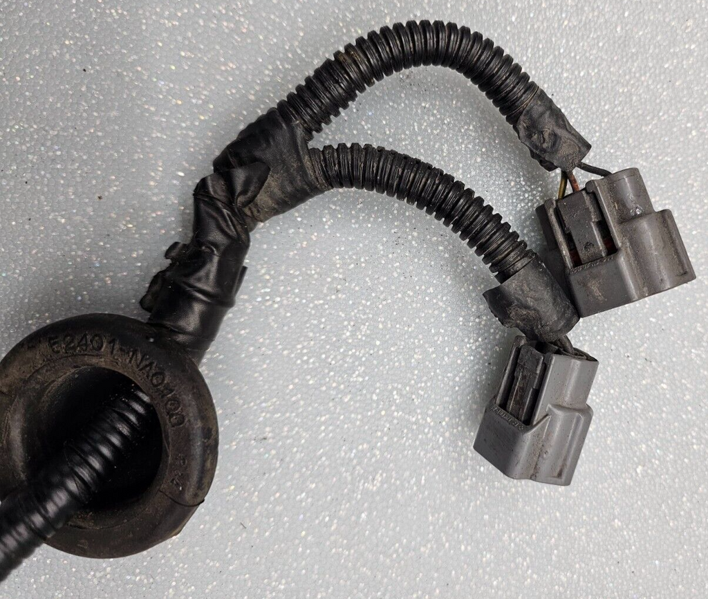 🔥00-04 Nissan Xterra Fuel Tank Sending Unit connector
