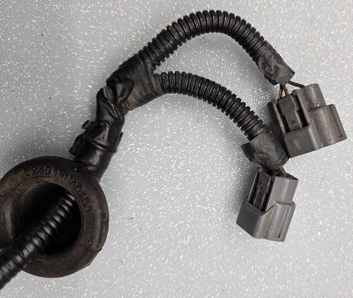 🔥00-04 Nissan Xterra Fuel Tank Sending Unit connector