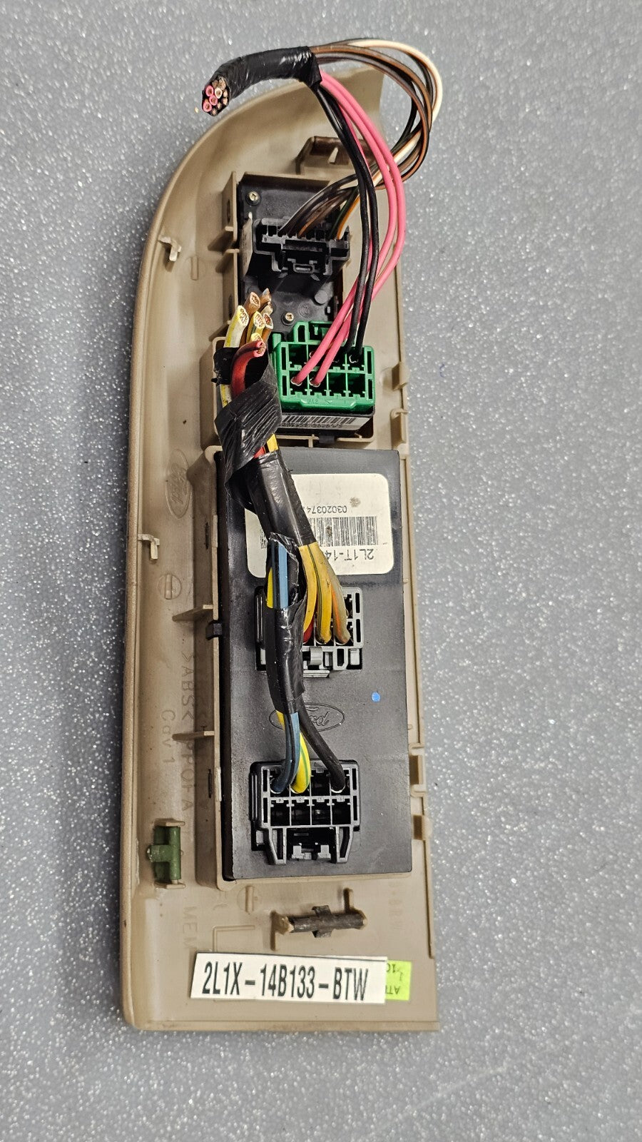 03-06 Ford Expedition Left Driver Master Door Window Control Switch Assembly Tan