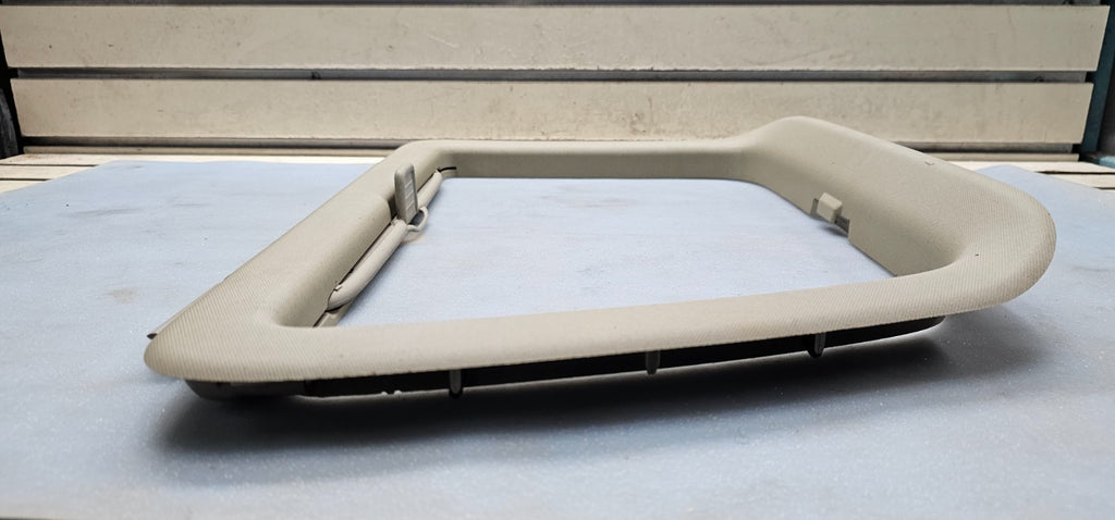 🔥06-09 Jeep Commander Right Passenger Side Rear Window Trim Molding Panel TAN 
